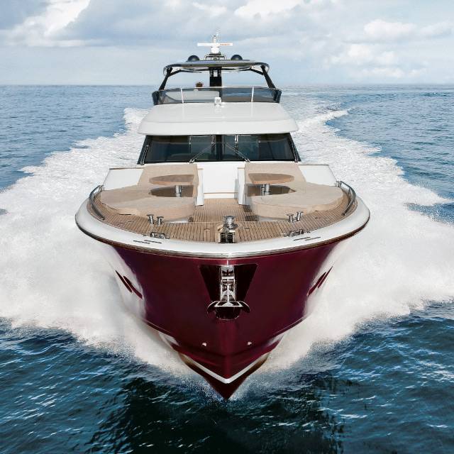 The MCY 76, first model
of the new brand,
is unveiled in Venice