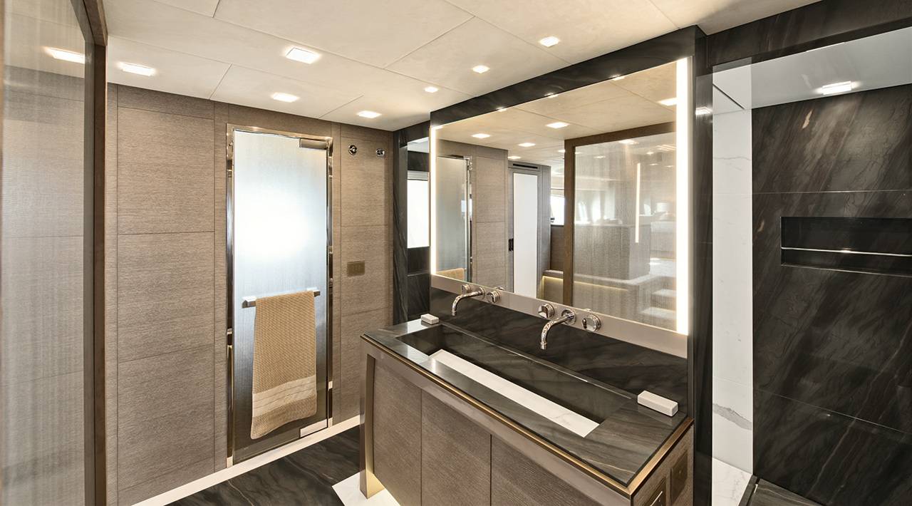 MCY 105 Owner's cabin ensuite